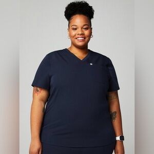 Fabletics Vital 1-Pocket Scrub Top Navy Blue 2X | Like New